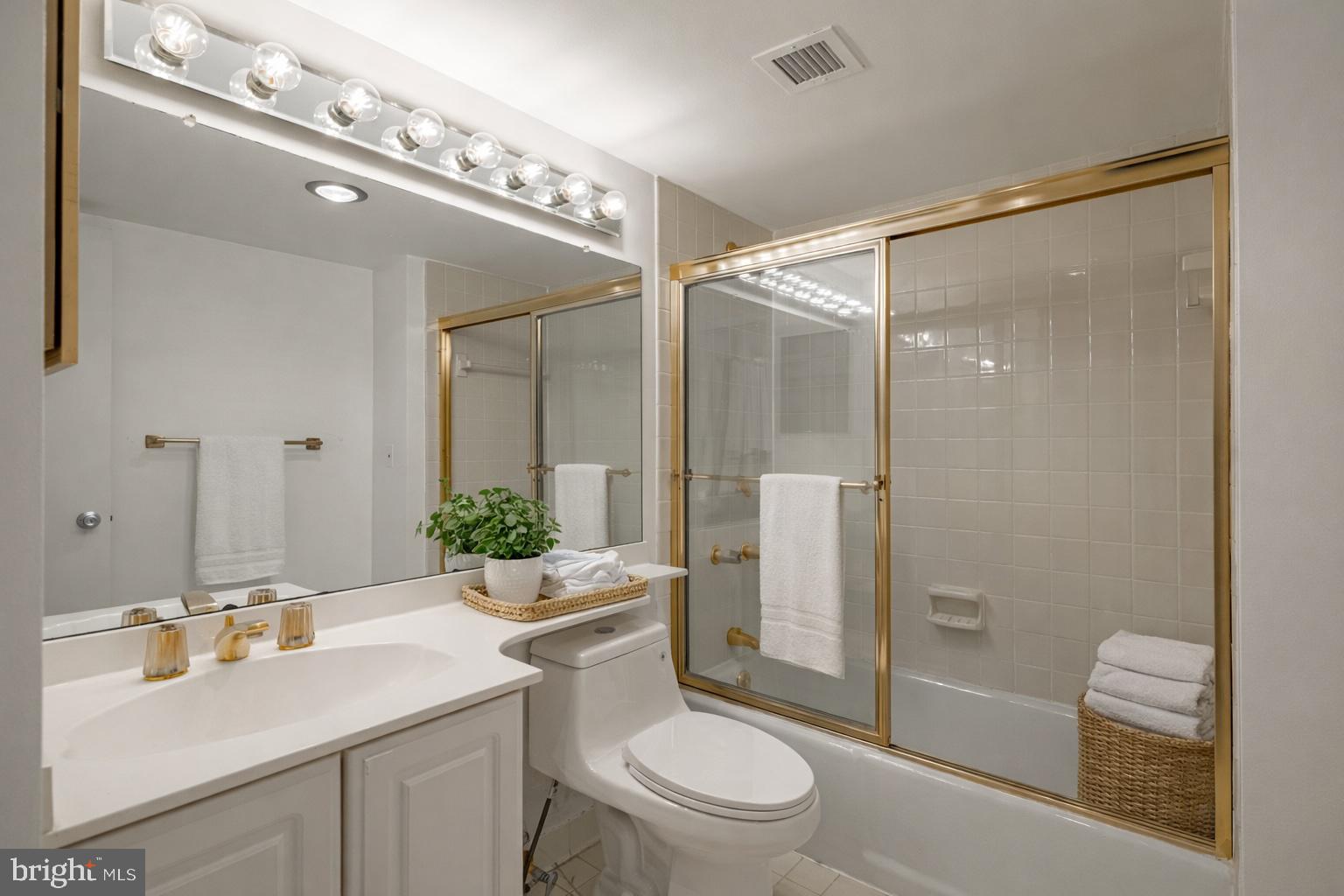 ARLINGTON - Residential