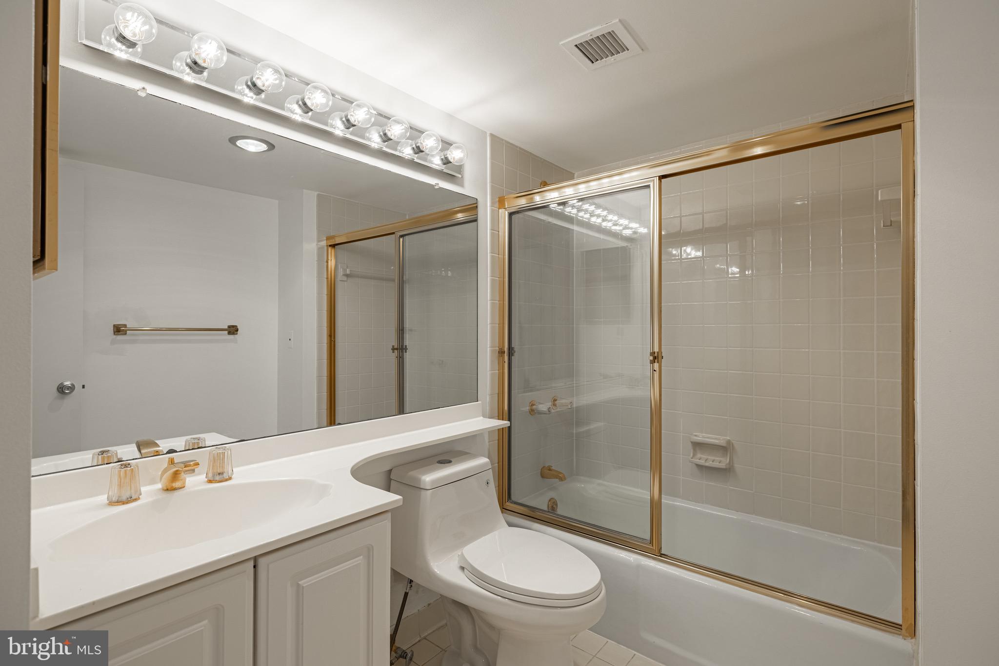 ARLINGTON - Residential