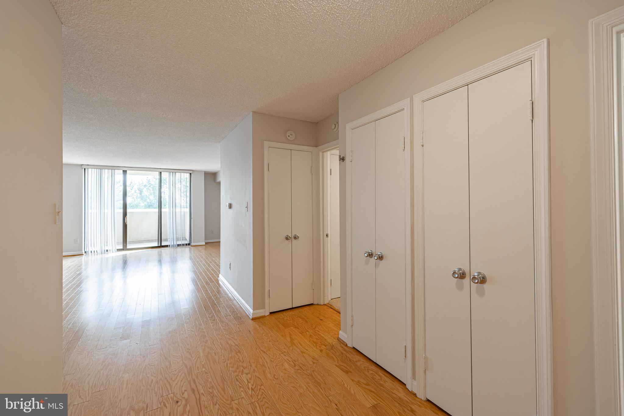 ARLINGTON - Residential