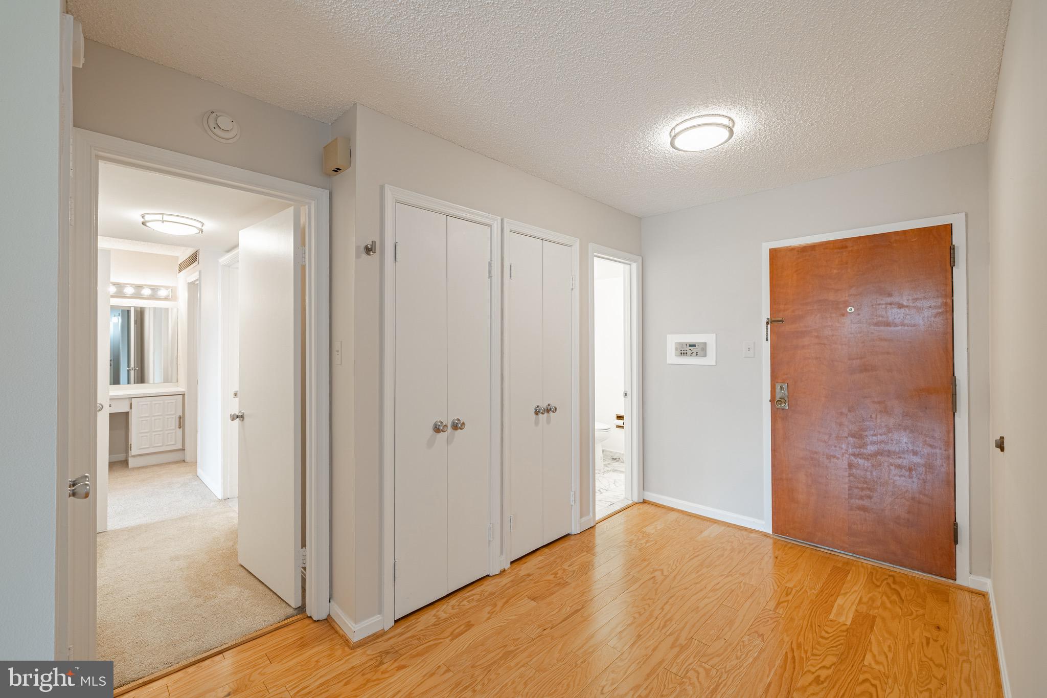 ARLINGTON - Residential