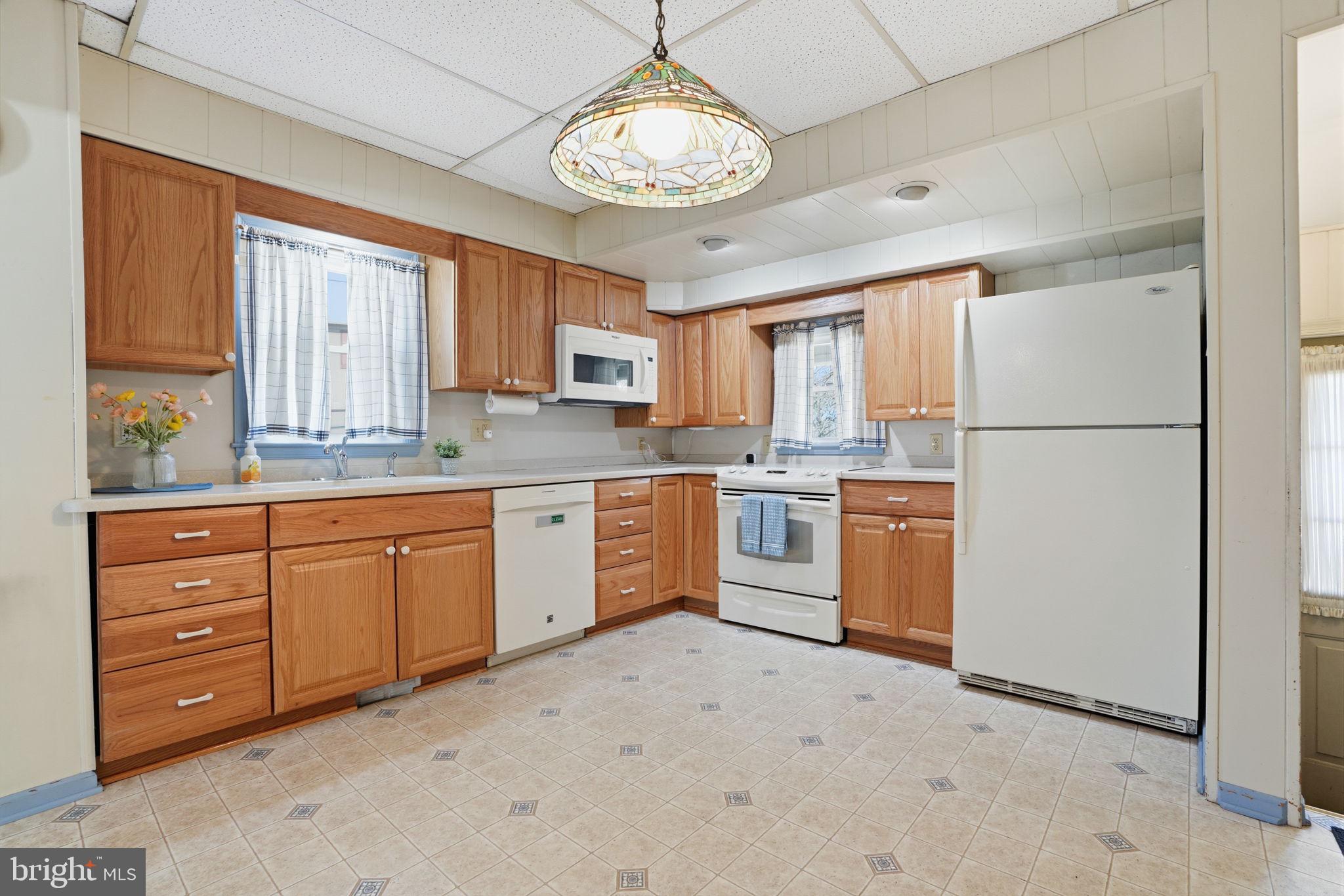 NEWPORTVILLE TERR - Residential