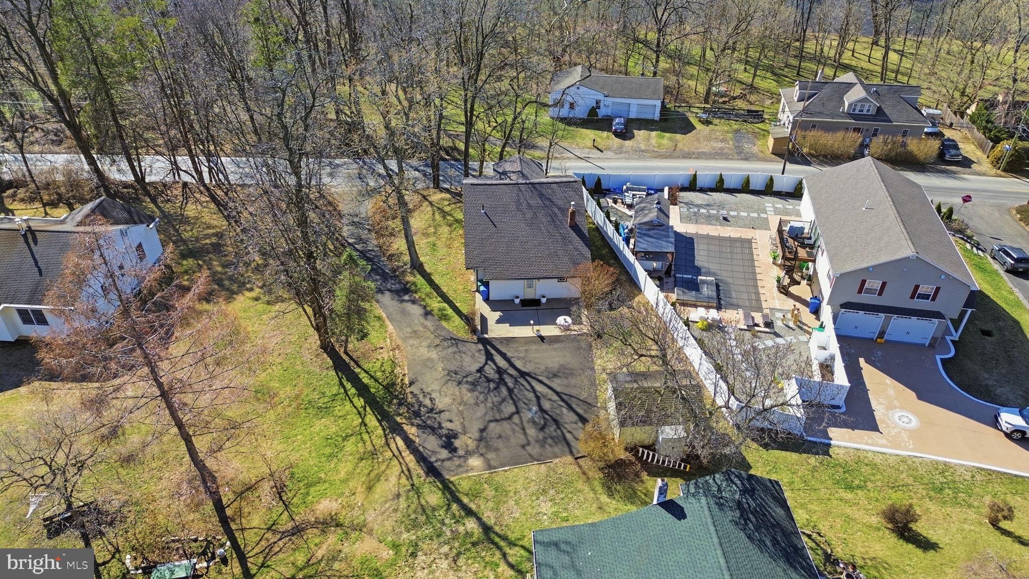 NEWPORTVILLE TERR - Residential