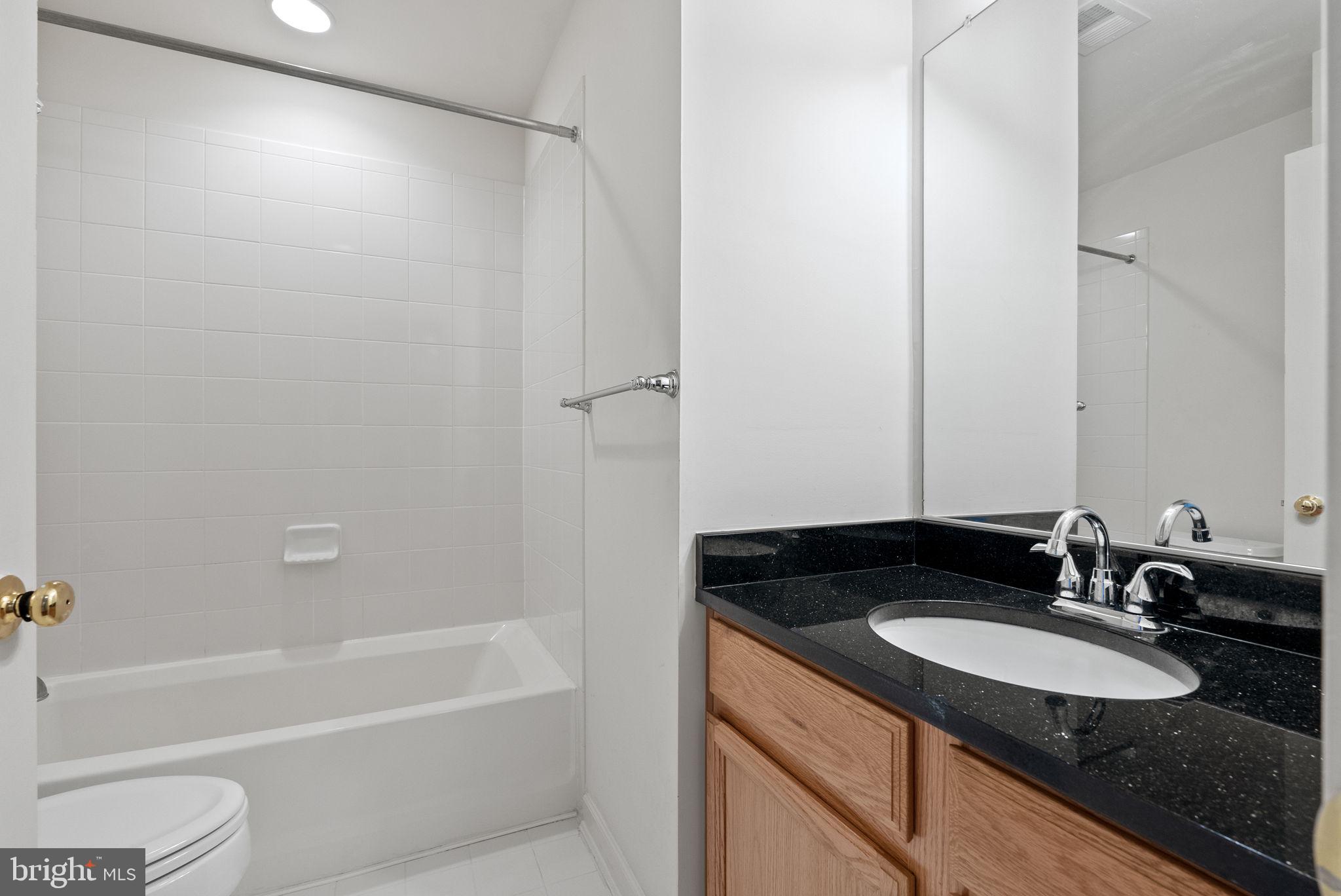 WHITE OAK - Residential Lease