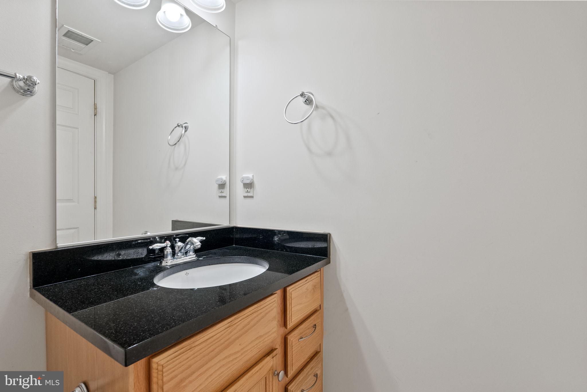 WHITE OAK - Residential Lease