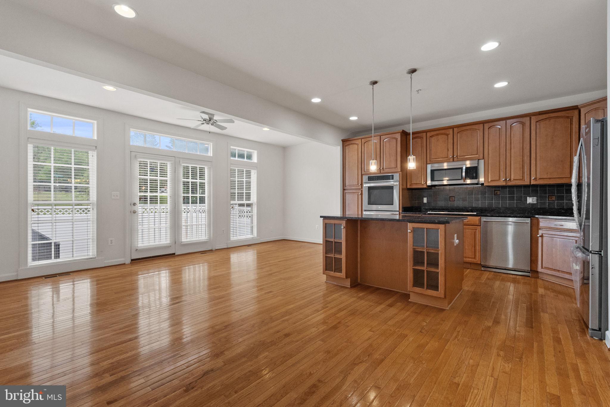 WHITE OAK - Residential Lease