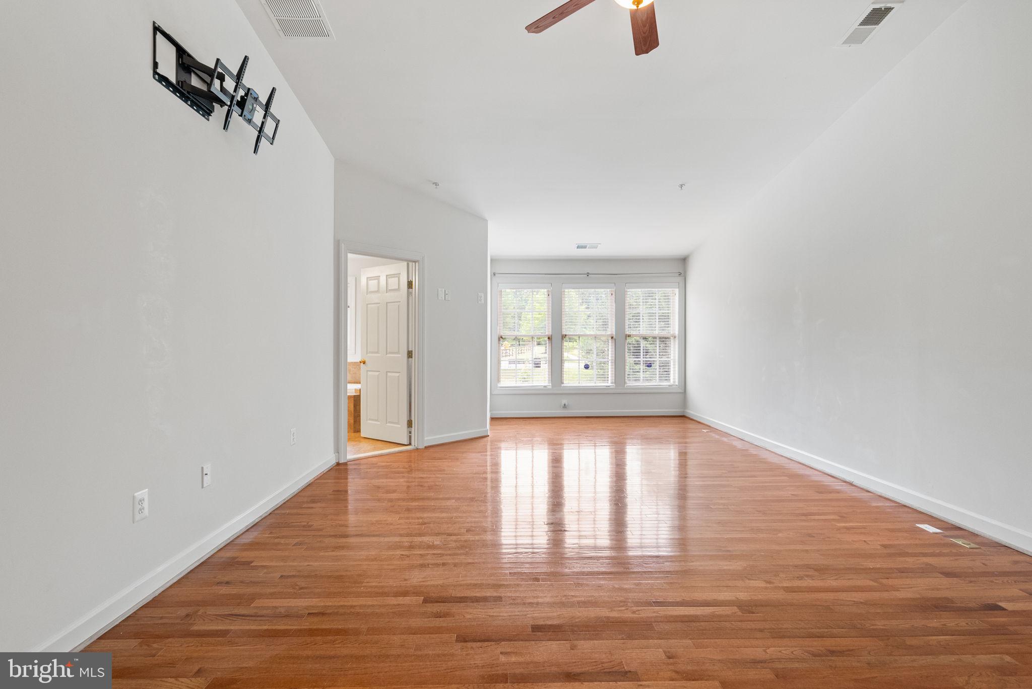 WHITE OAK - Residential Lease