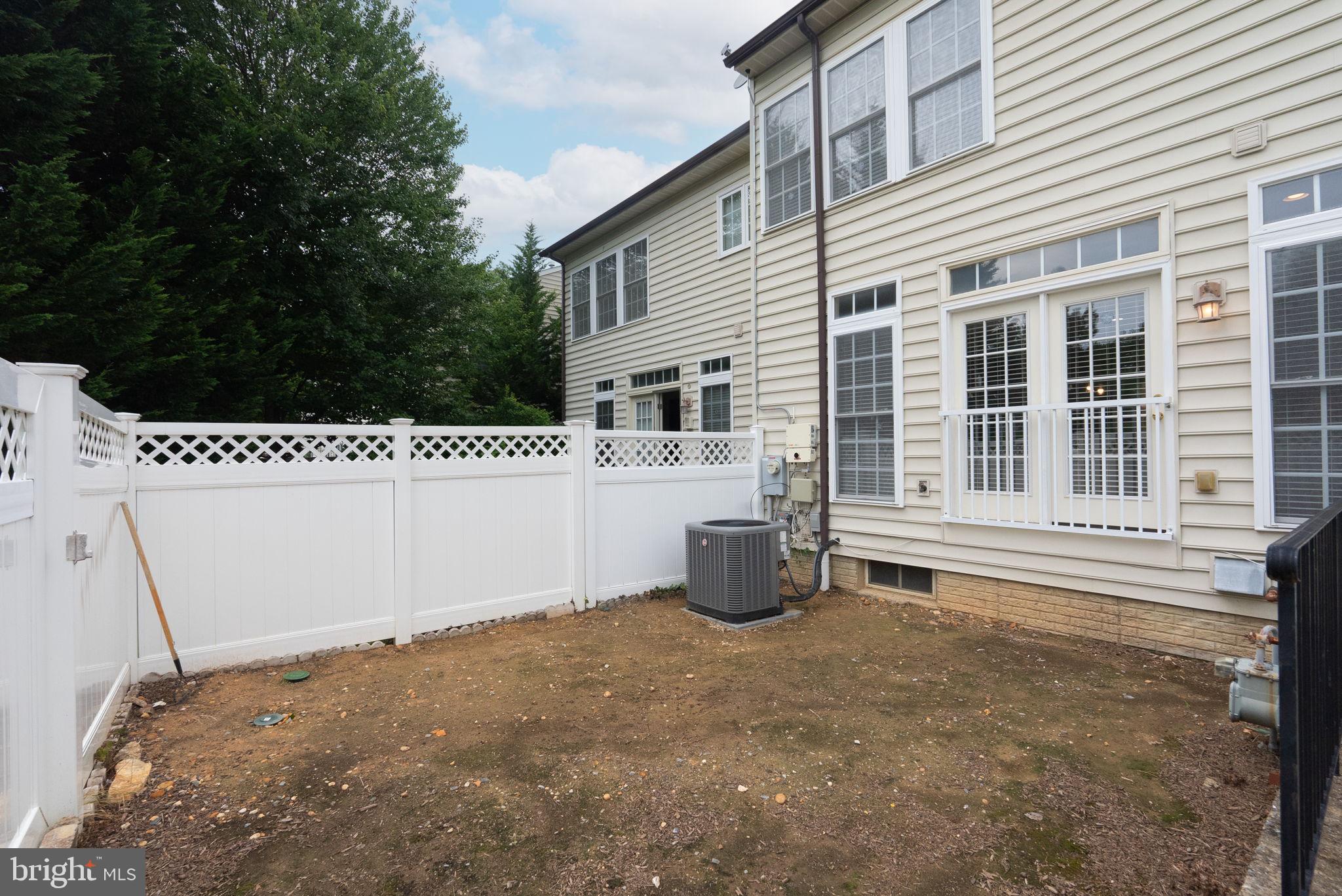 WHITE OAK - Residential Lease