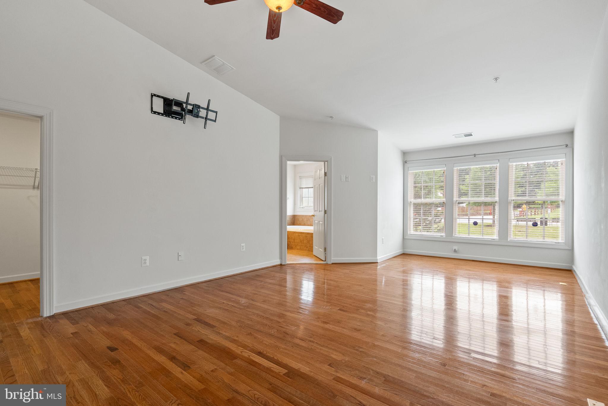 WHITE OAK - Residential Lease