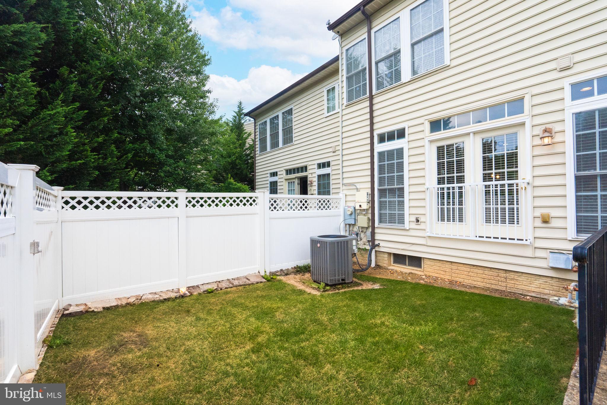 WHITE OAK - Residential Lease