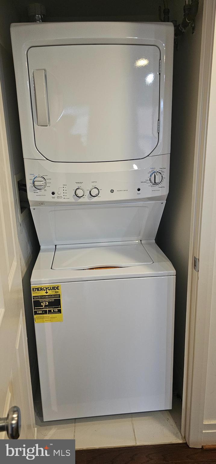 DOWNTOWN - Residential Lease