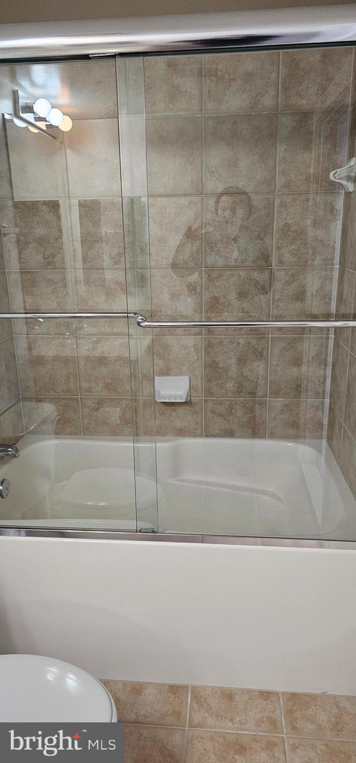 DOWNTOWN - Residential Lease