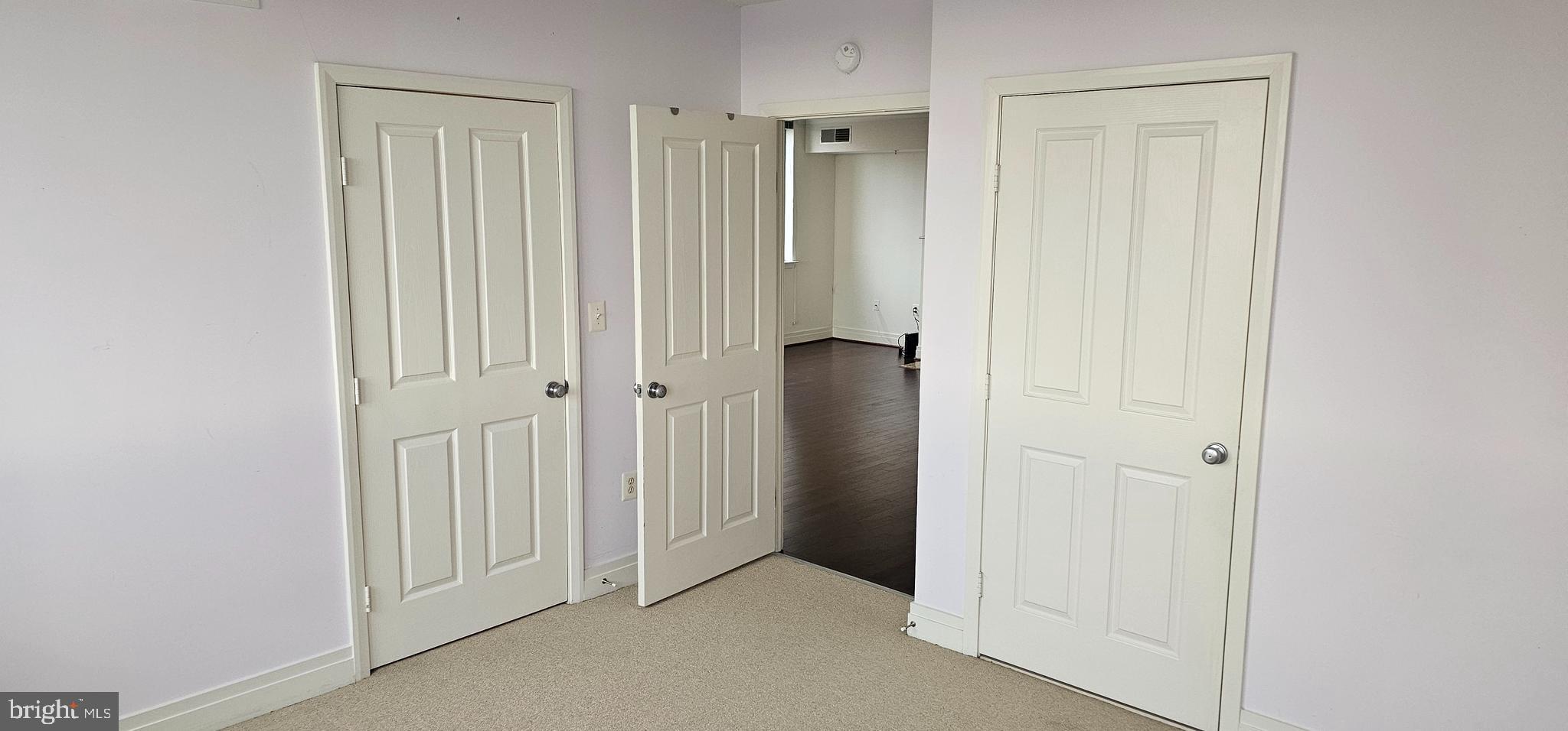 DOWNTOWN - Residential Lease