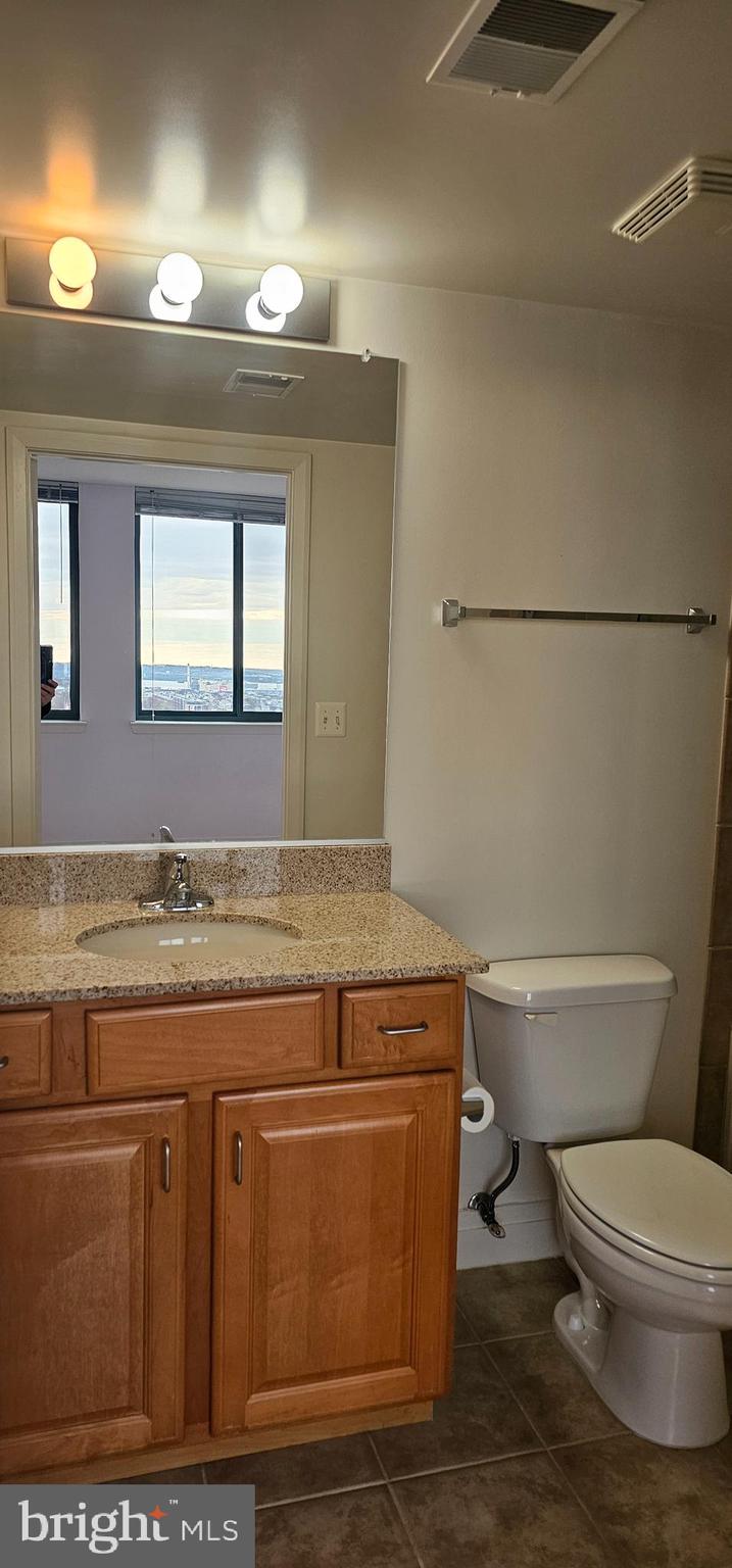 DOWNTOWN - Residential Lease