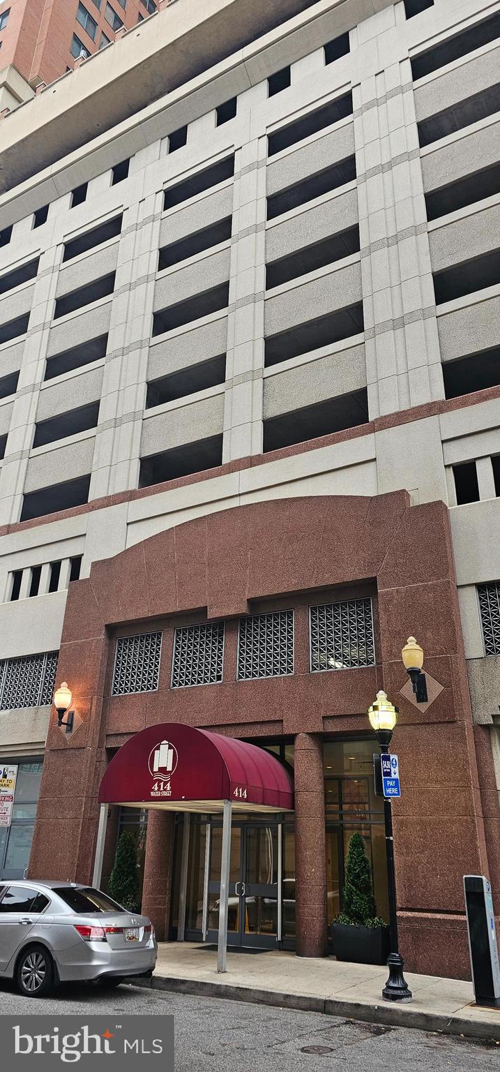 DOWNTOWN - Residential Lease