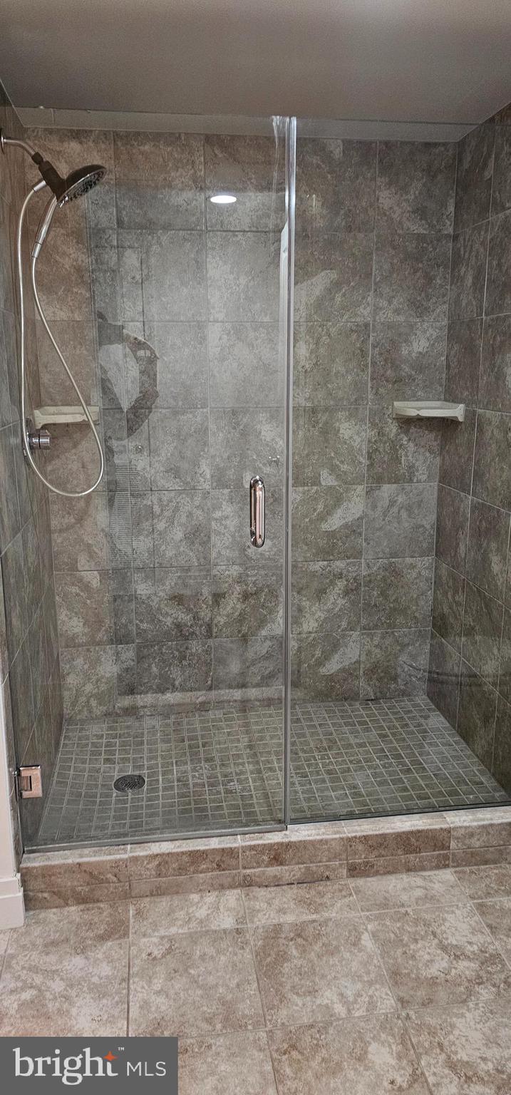 DOWNTOWN - Residential Lease