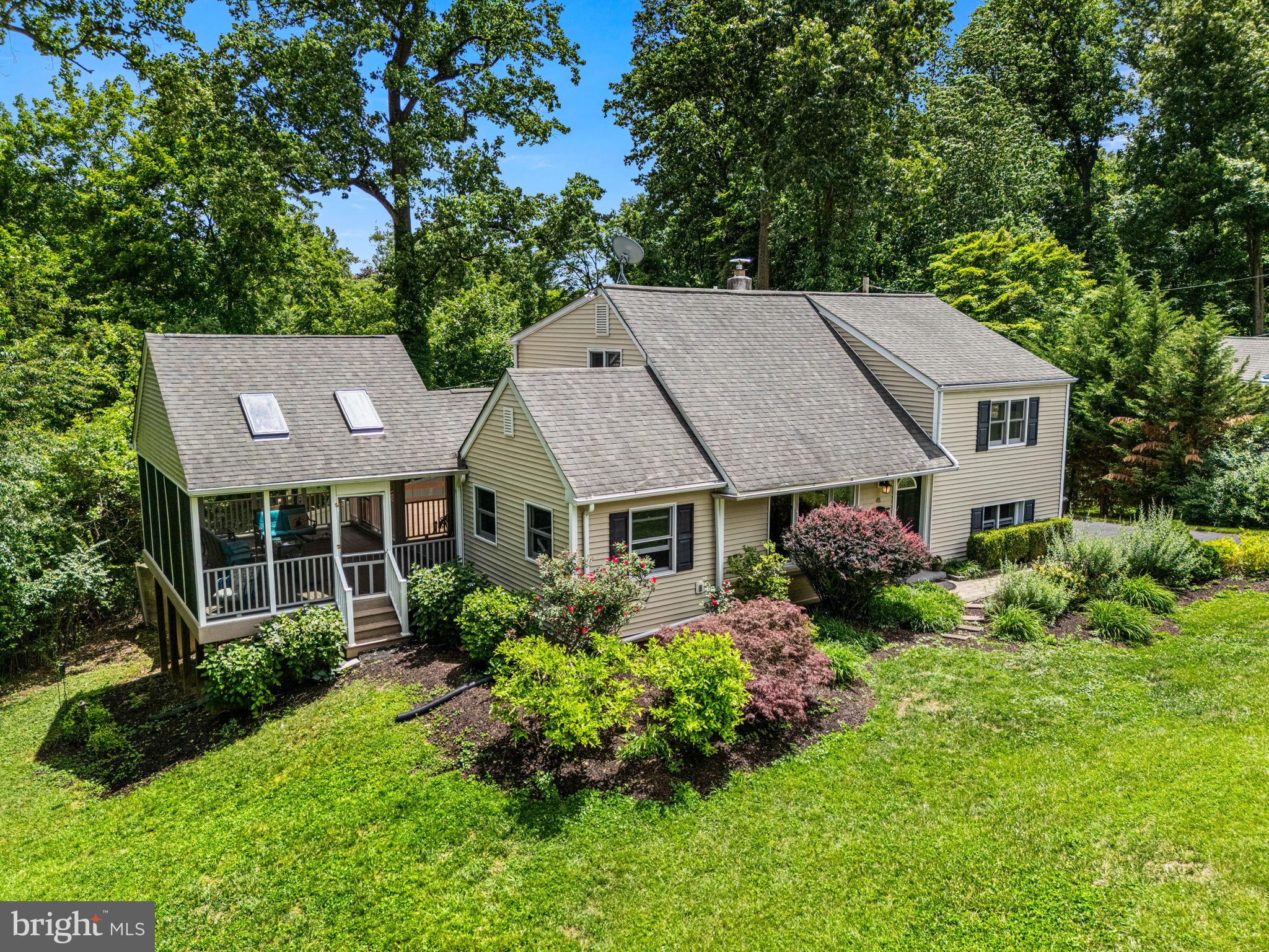 48 GREENTREE LANE