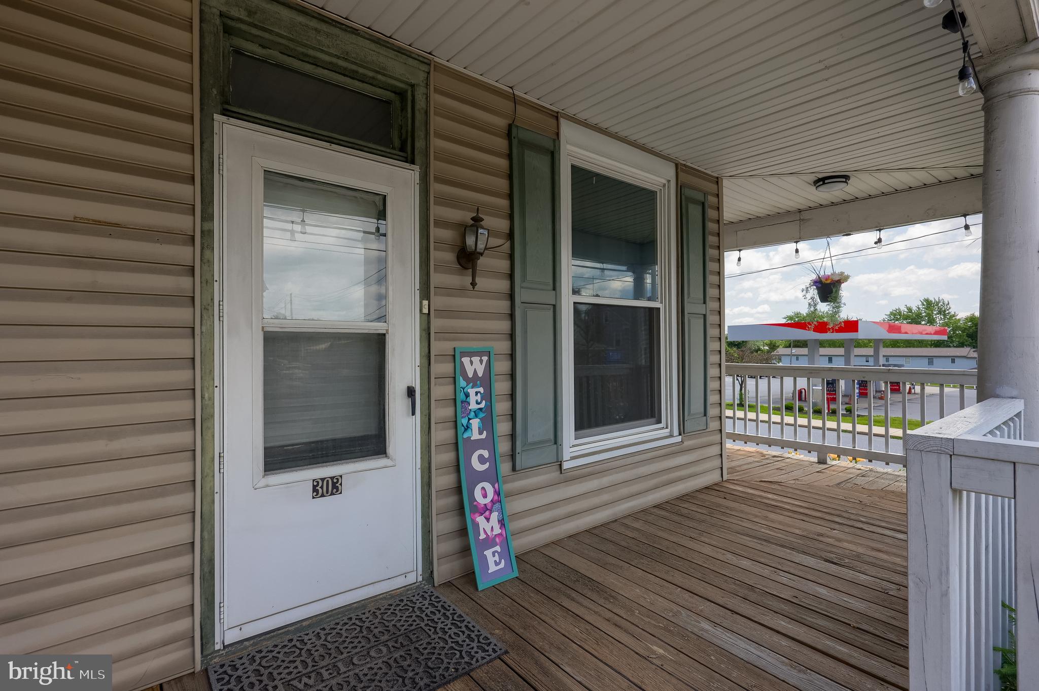 303 N MARKET STREET