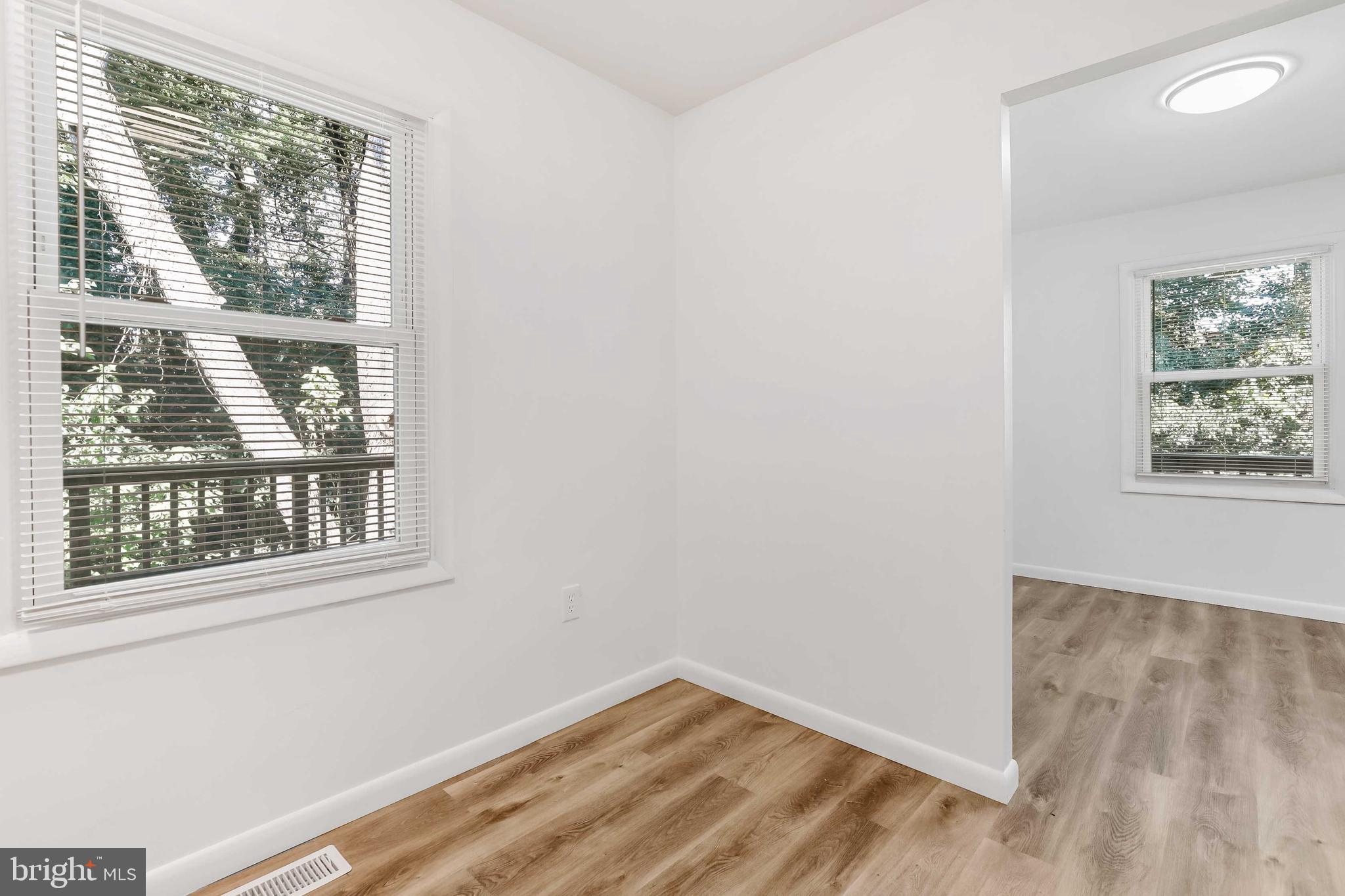 CROFTON MEADOWS - Residential Lease