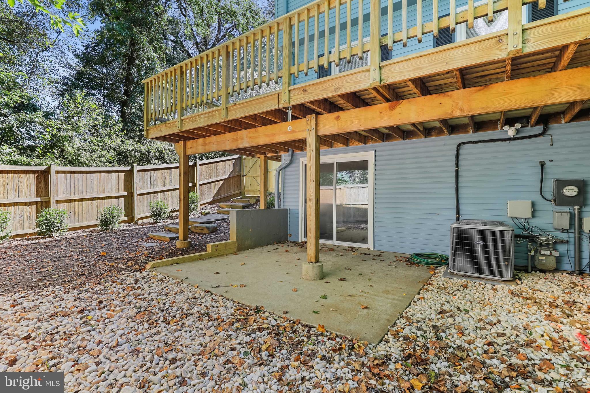 CROFTON MEADOWS - Residential Lease