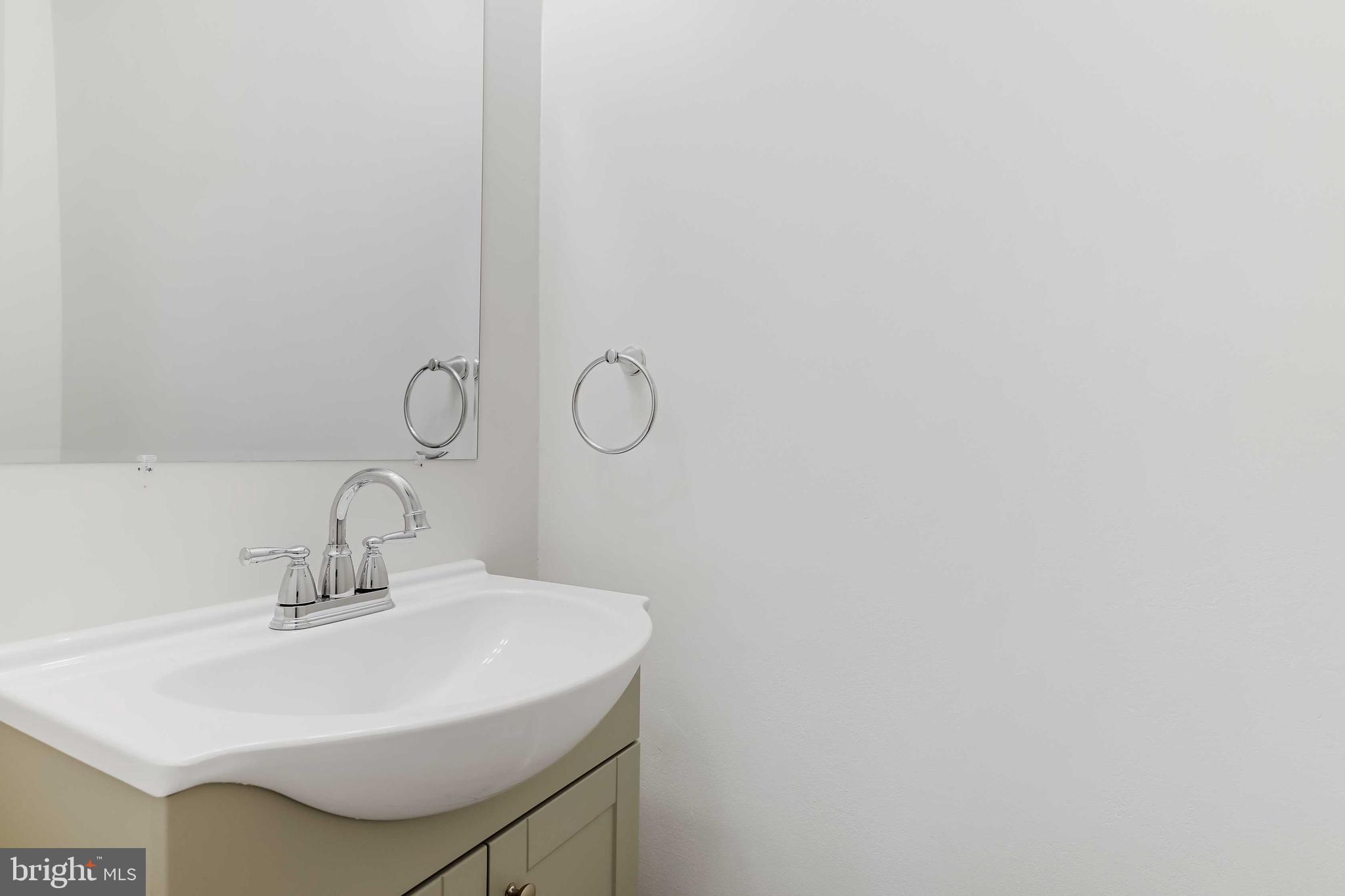 CROFTON MEADOWS - Residential Lease