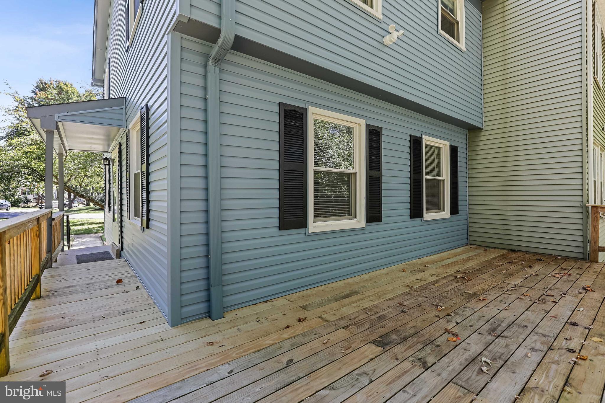 CROFTON MEADOWS - Residential Lease