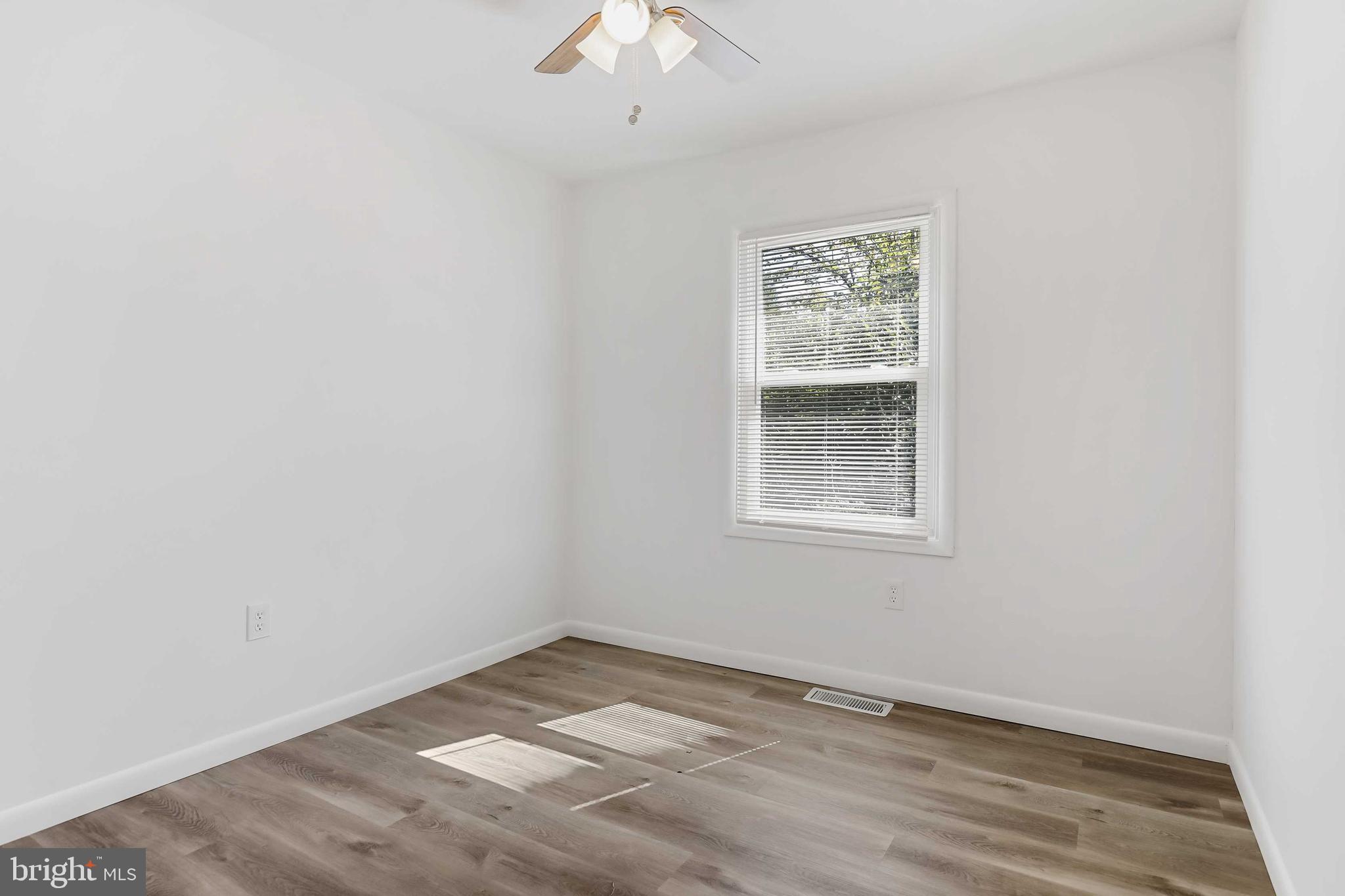 CROFTON MEADOWS - Residential Lease