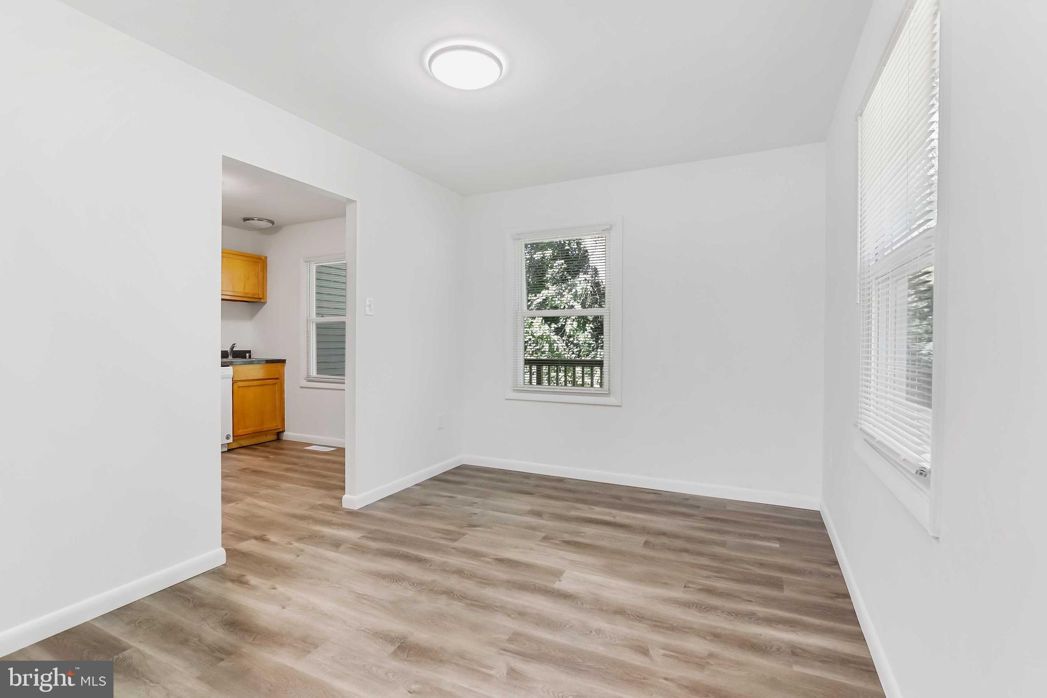 CROFTON MEADOWS - Residential Lease