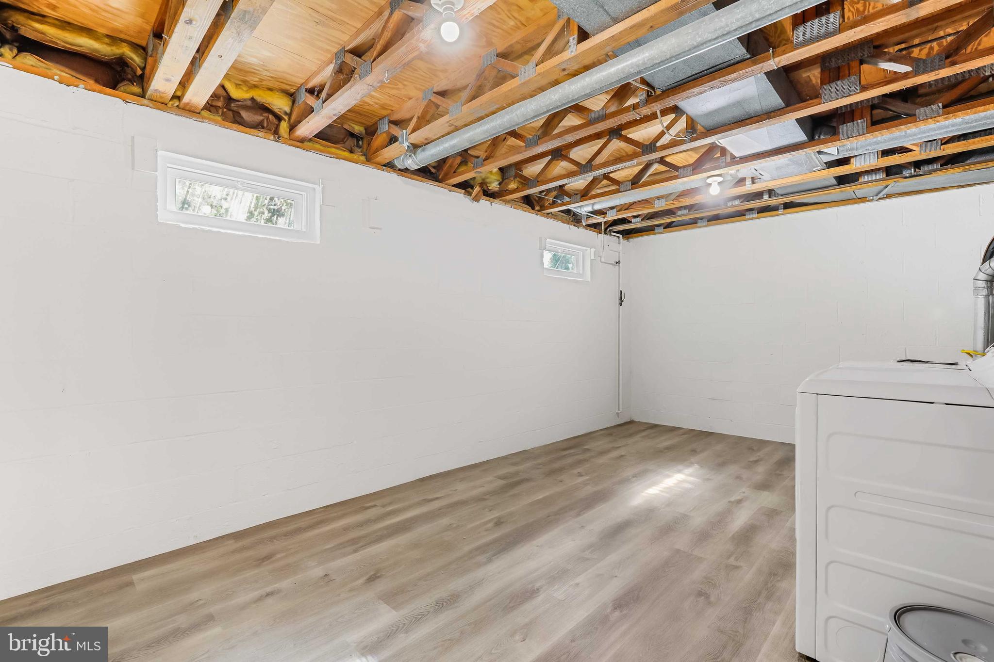 CROFTON MEADOWS - Residential Lease