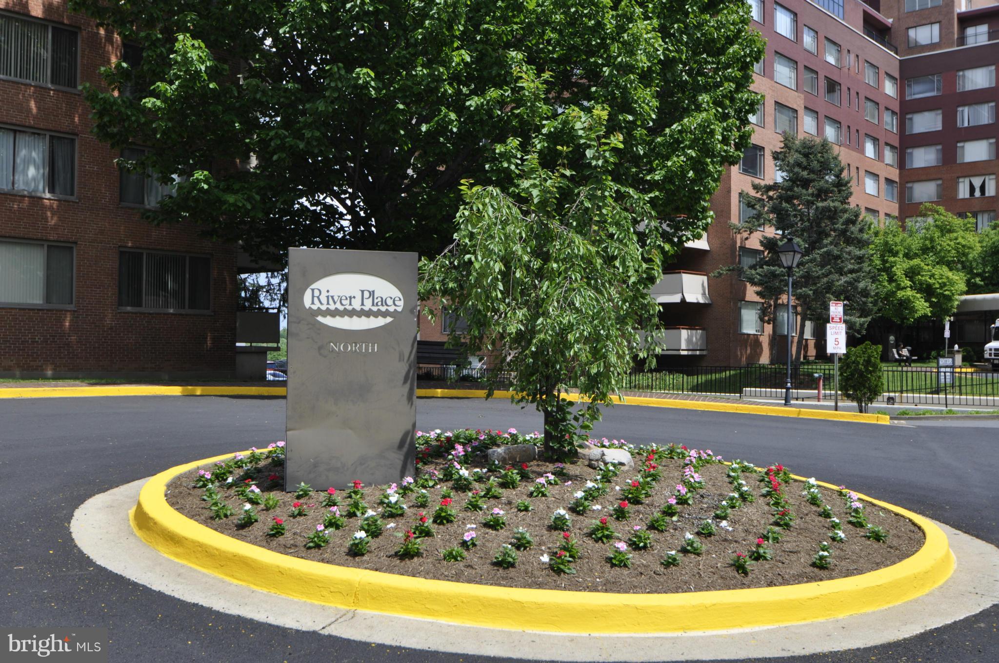 RIVER PLACE - Residential Lease