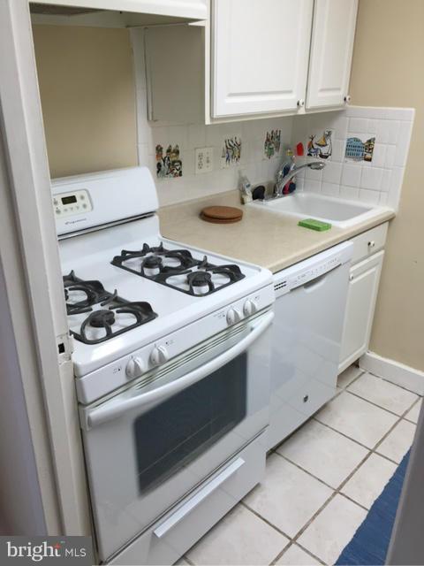 1121 ARLINGTON BOULEVARD 842