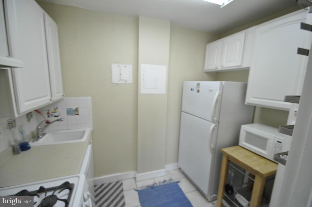 1121 ARLINGTON BOULEVARD 842