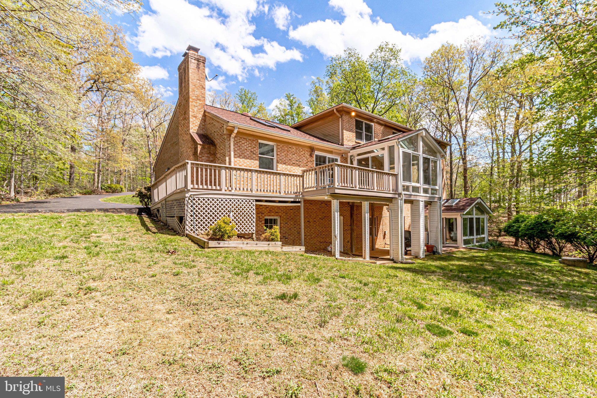 HAMPTON WOODS EAST - Residential