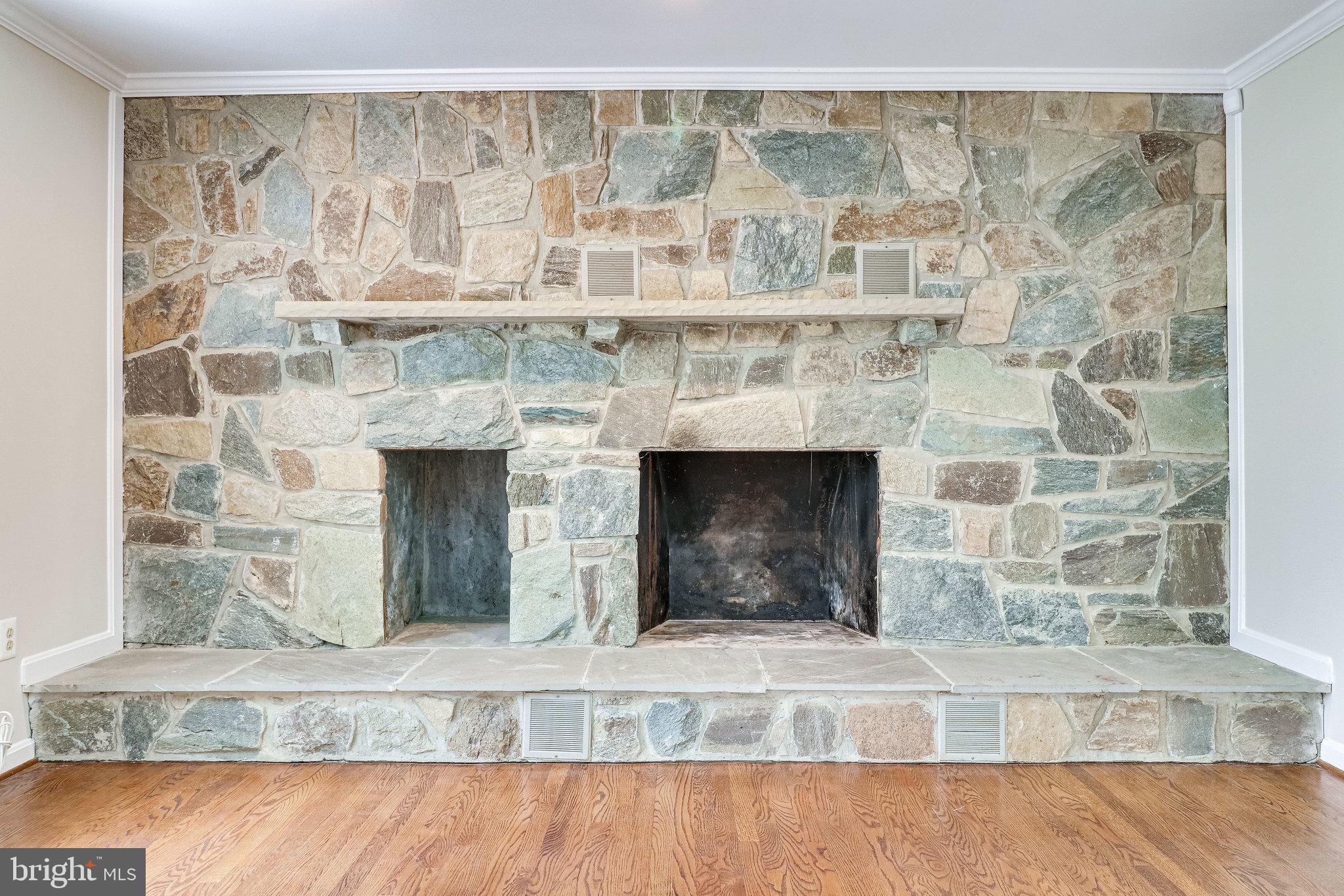 HAMPTON WOODS EAST - Residential