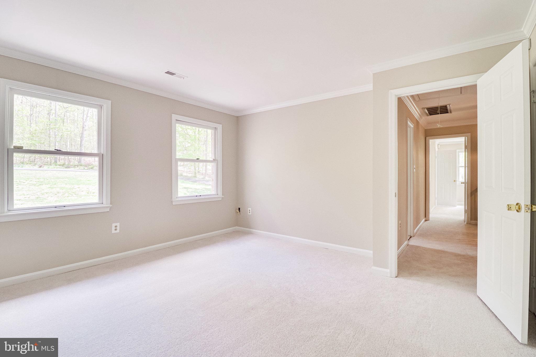 HAMPTON WOODS EAST - Residential