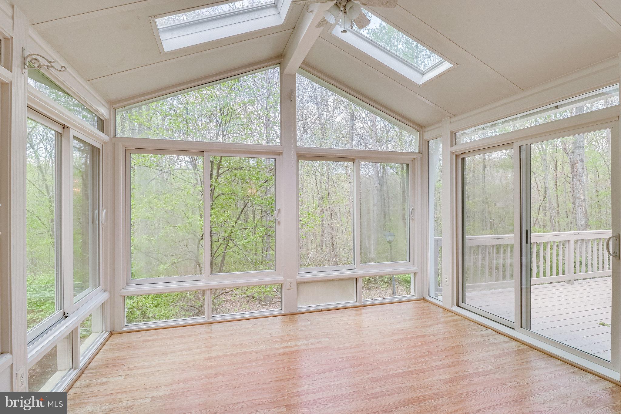 HAMPTON WOODS EAST - Residential