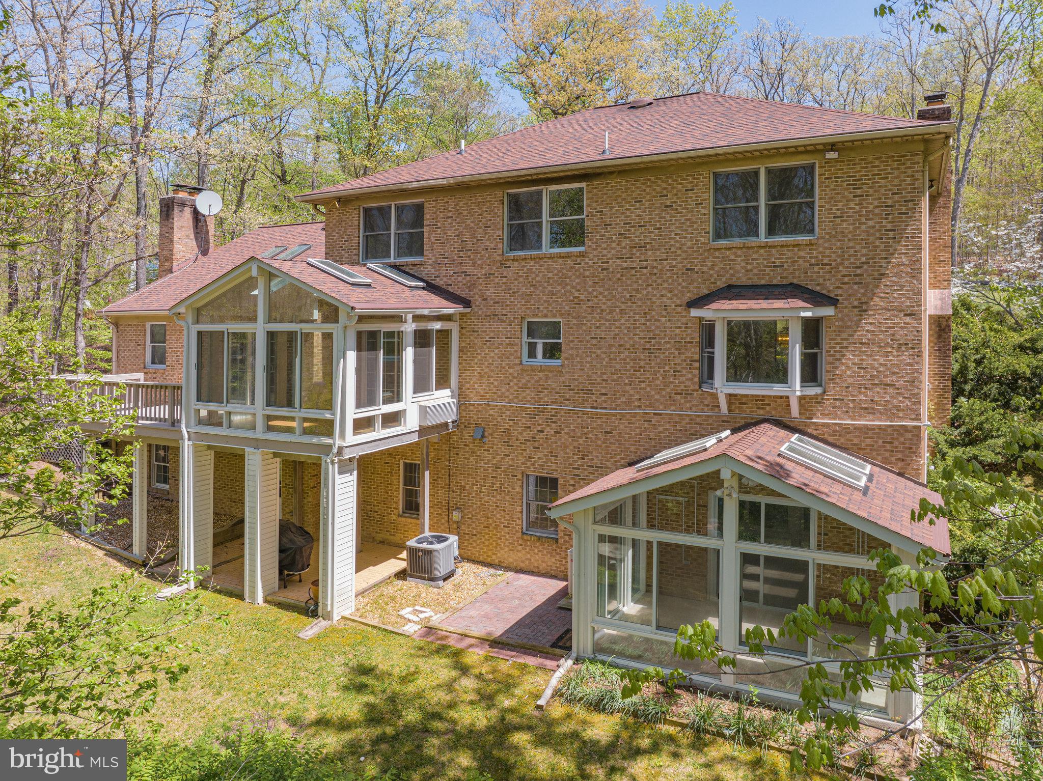 HAMPTON WOODS EAST - Residential