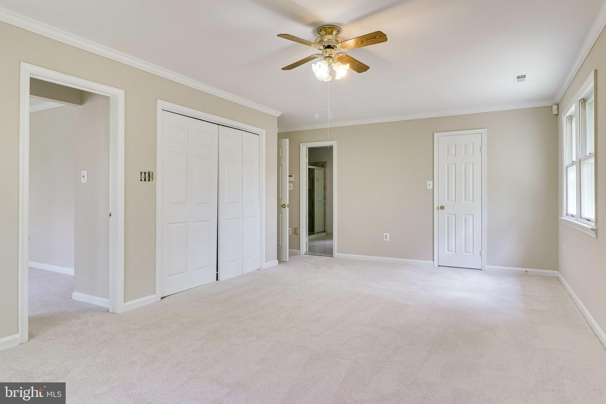 HAMPTON WOODS EAST - Residential