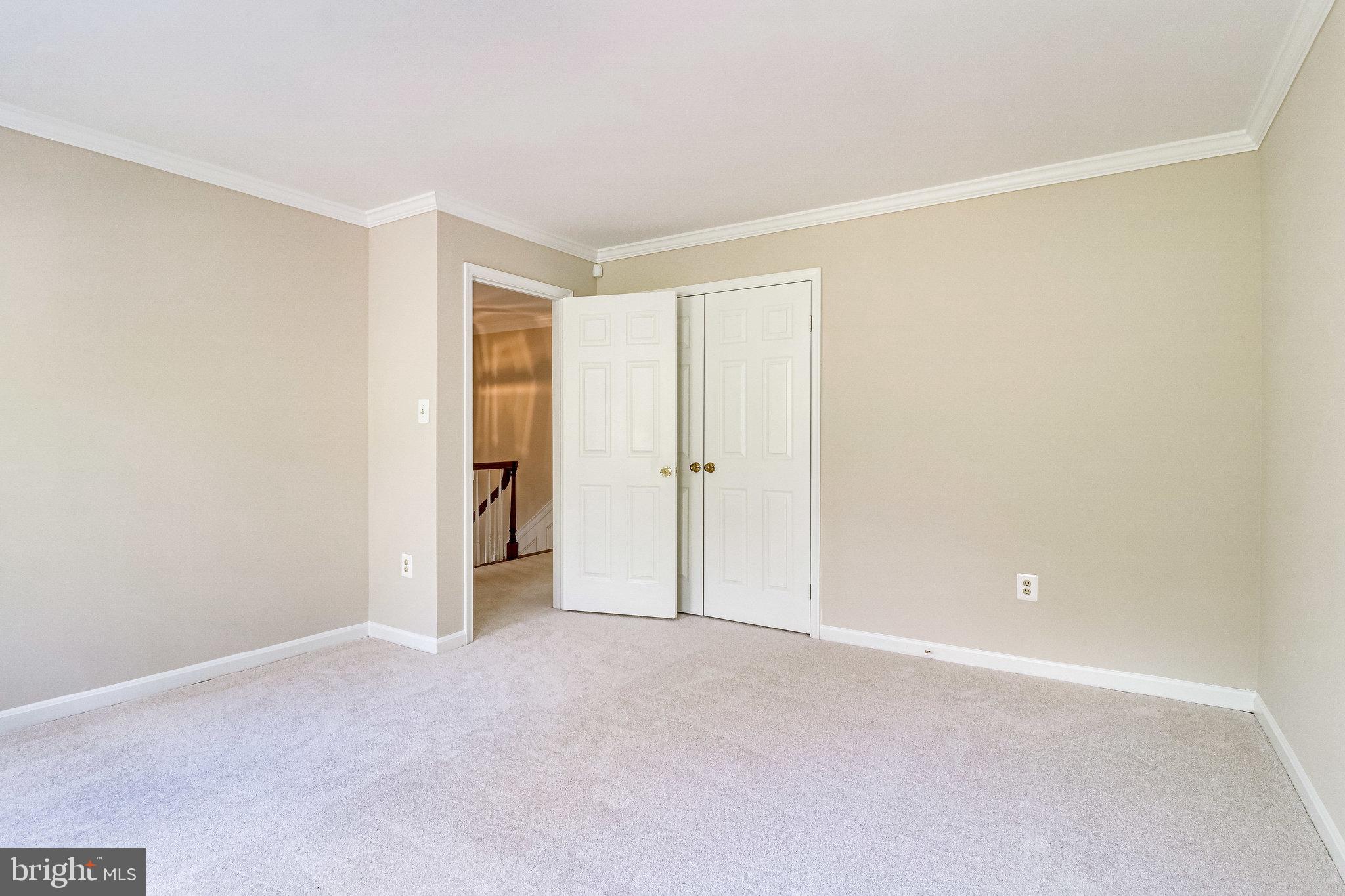 HAMPTON WOODS EAST - Residential