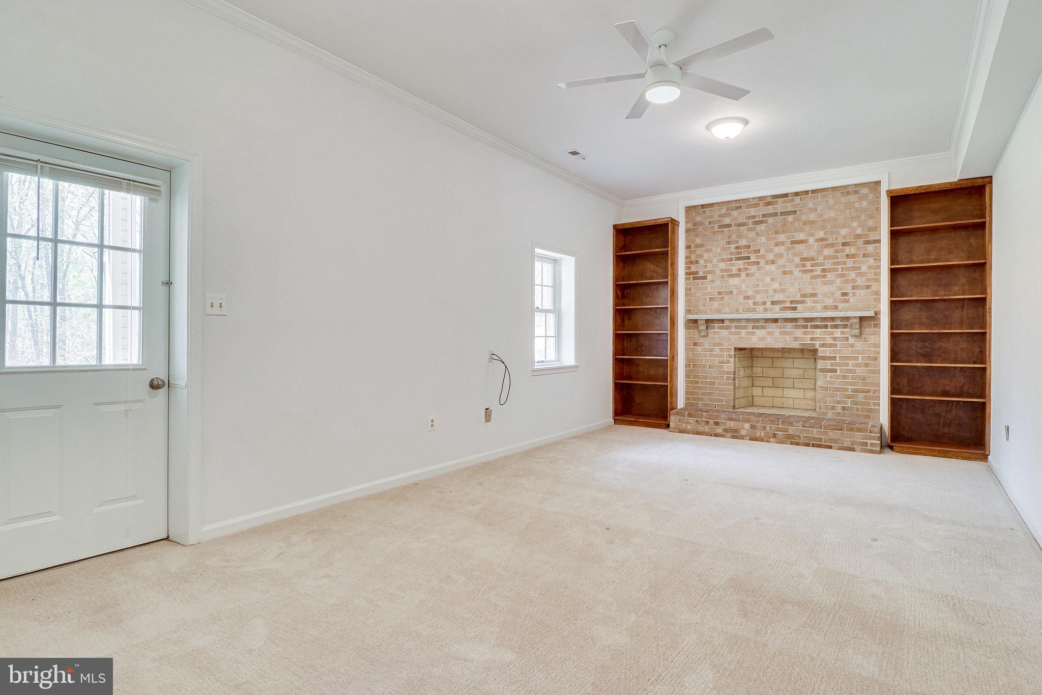 HAMPTON WOODS EAST - Residential