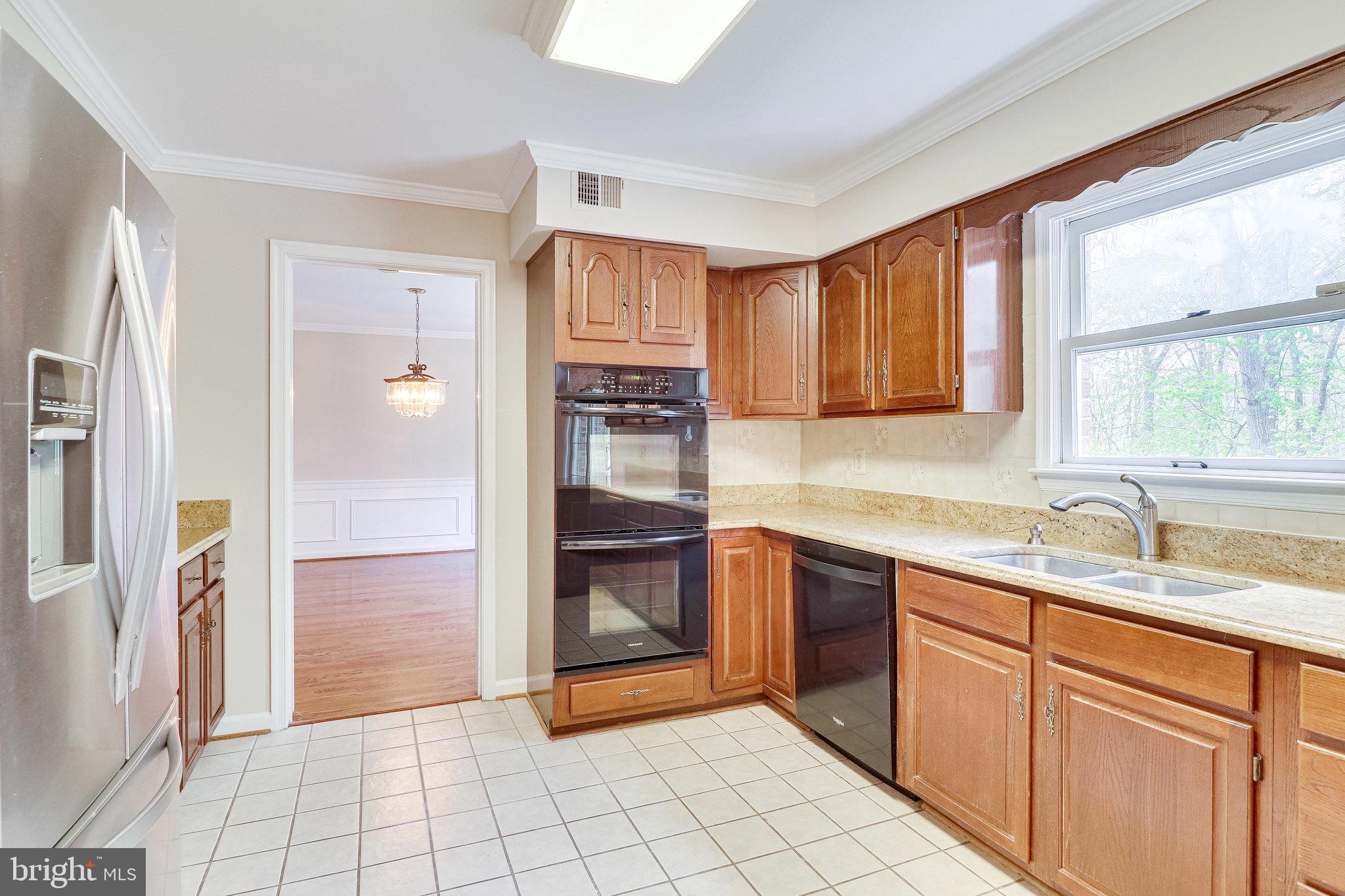 HAMPTON WOODS EAST - Residential