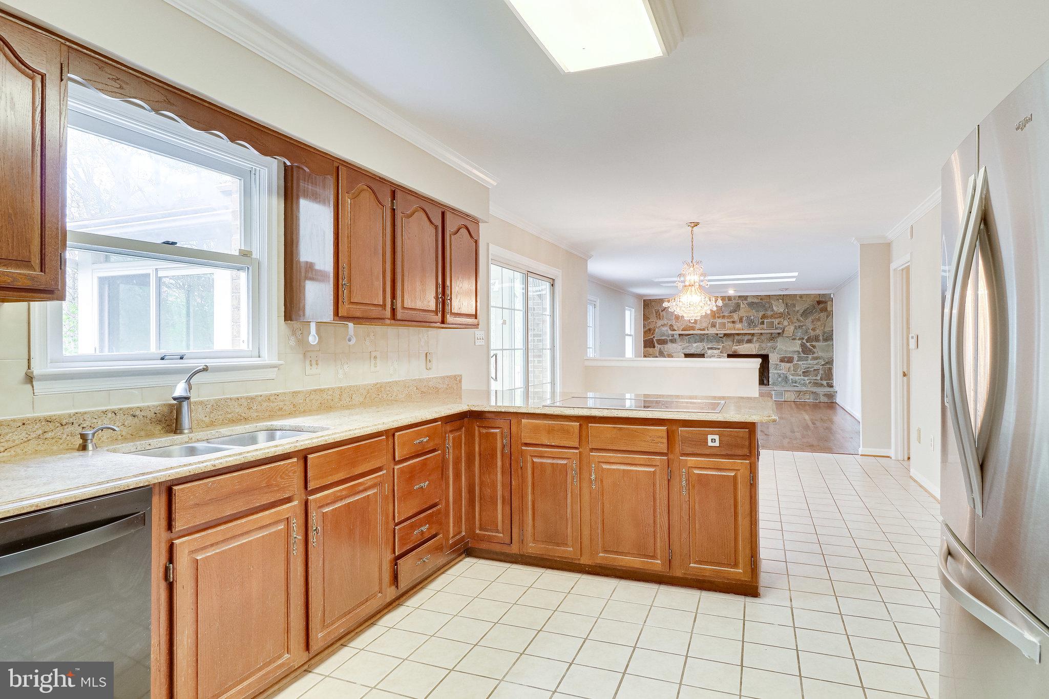 HAMPTON WOODS EAST - Residential