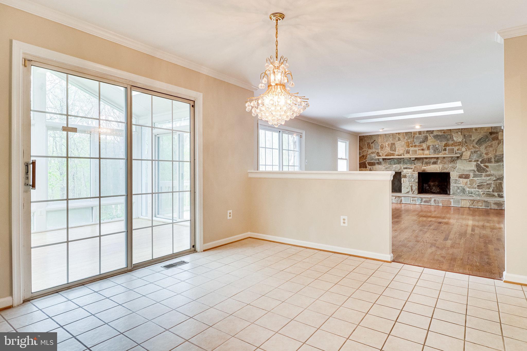 HAMPTON WOODS EAST - Residential