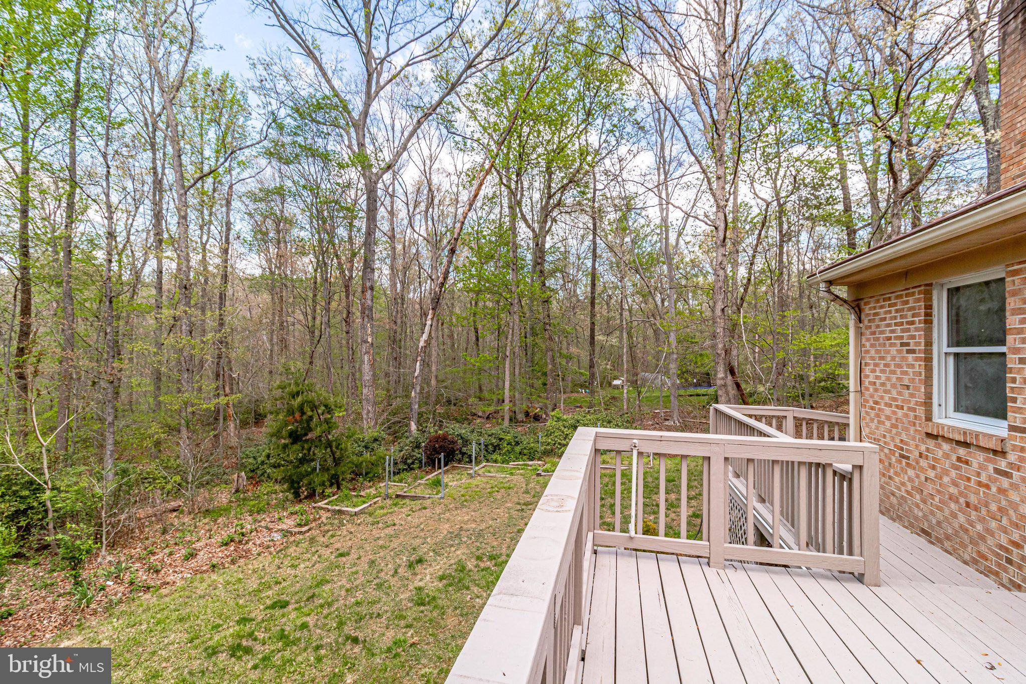 HAMPTON WOODS EAST - Residential