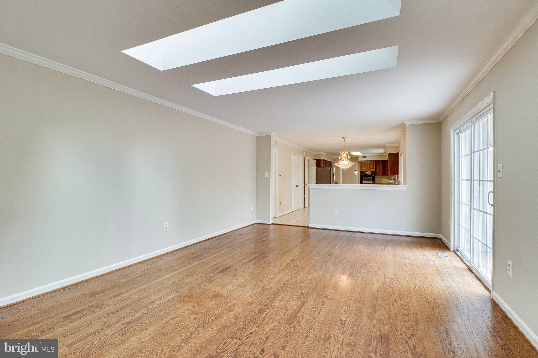 HAMPTON WOODS EAST - Residential