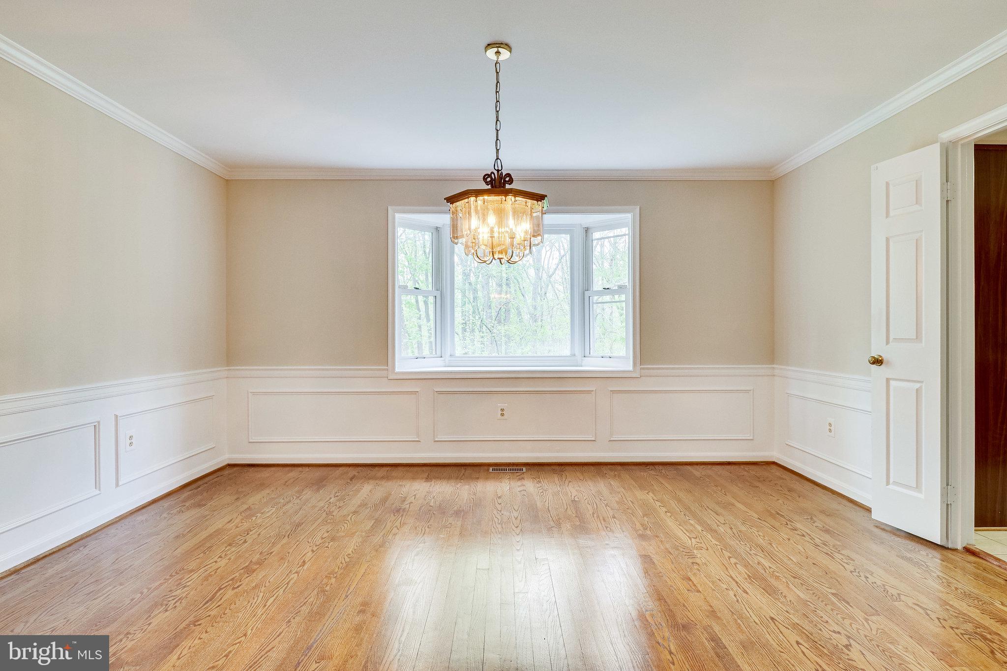 HAMPTON WOODS EAST - Residential