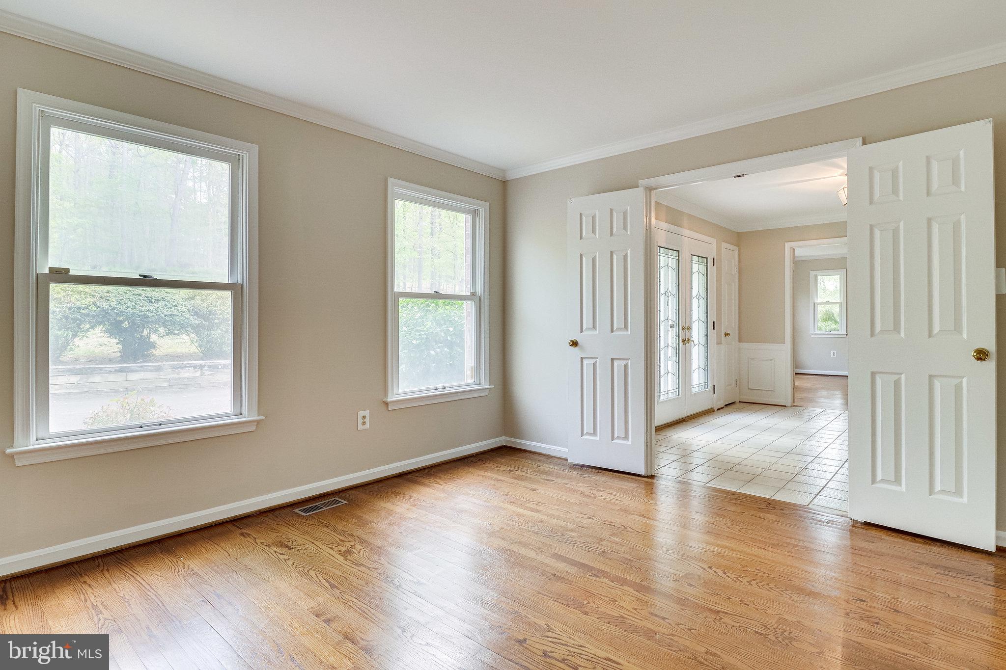 HAMPTON WOODS EAST - Residential