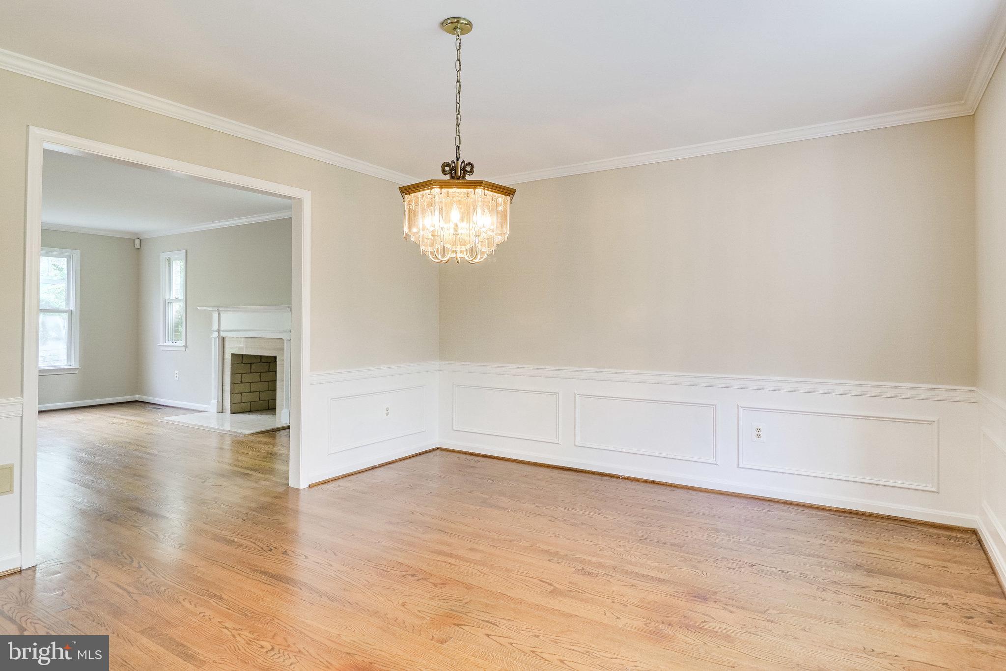 HAMPTON WOODS EAST - Residential