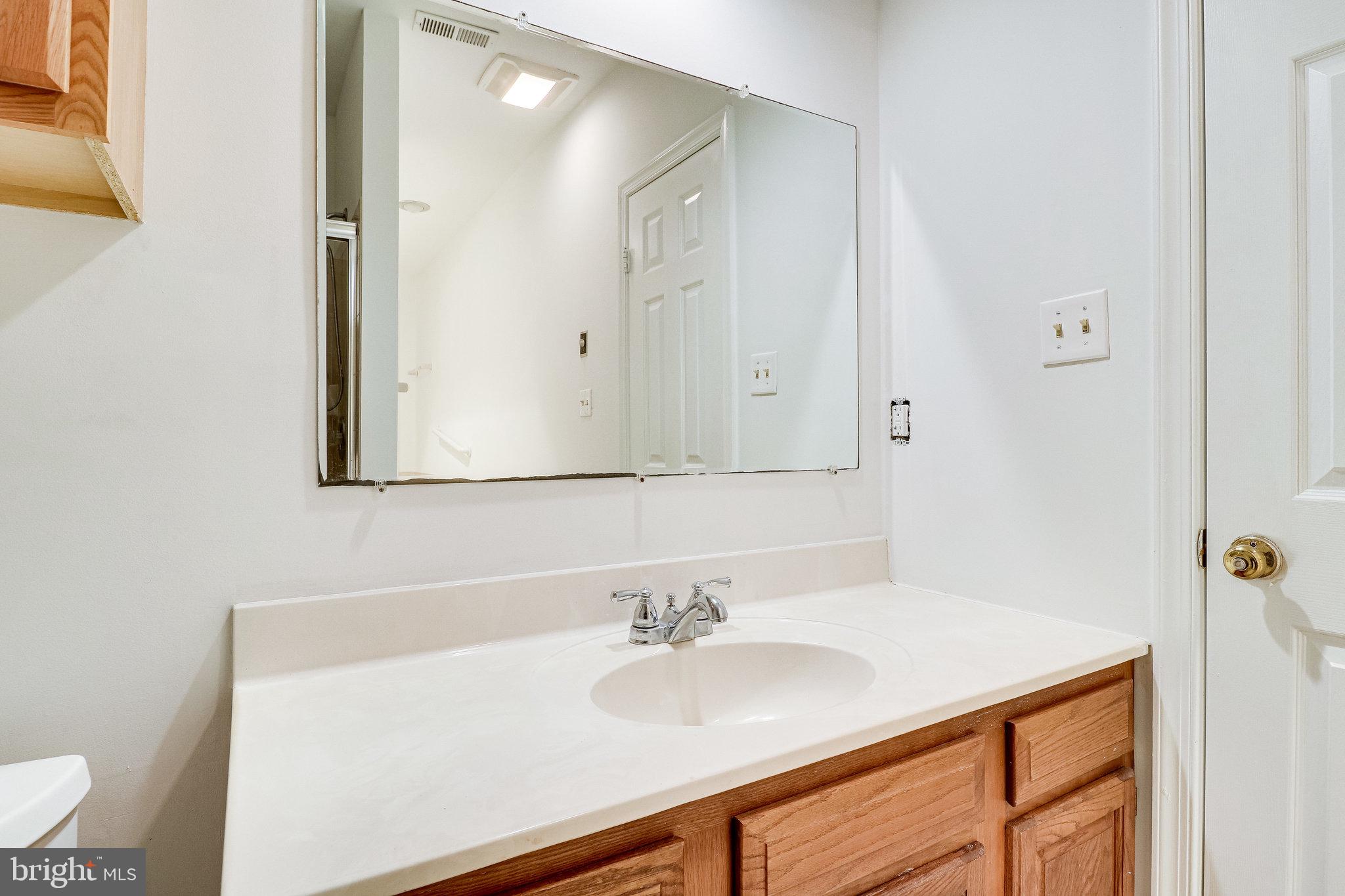 HAMPTON WOODS EAST - Residential