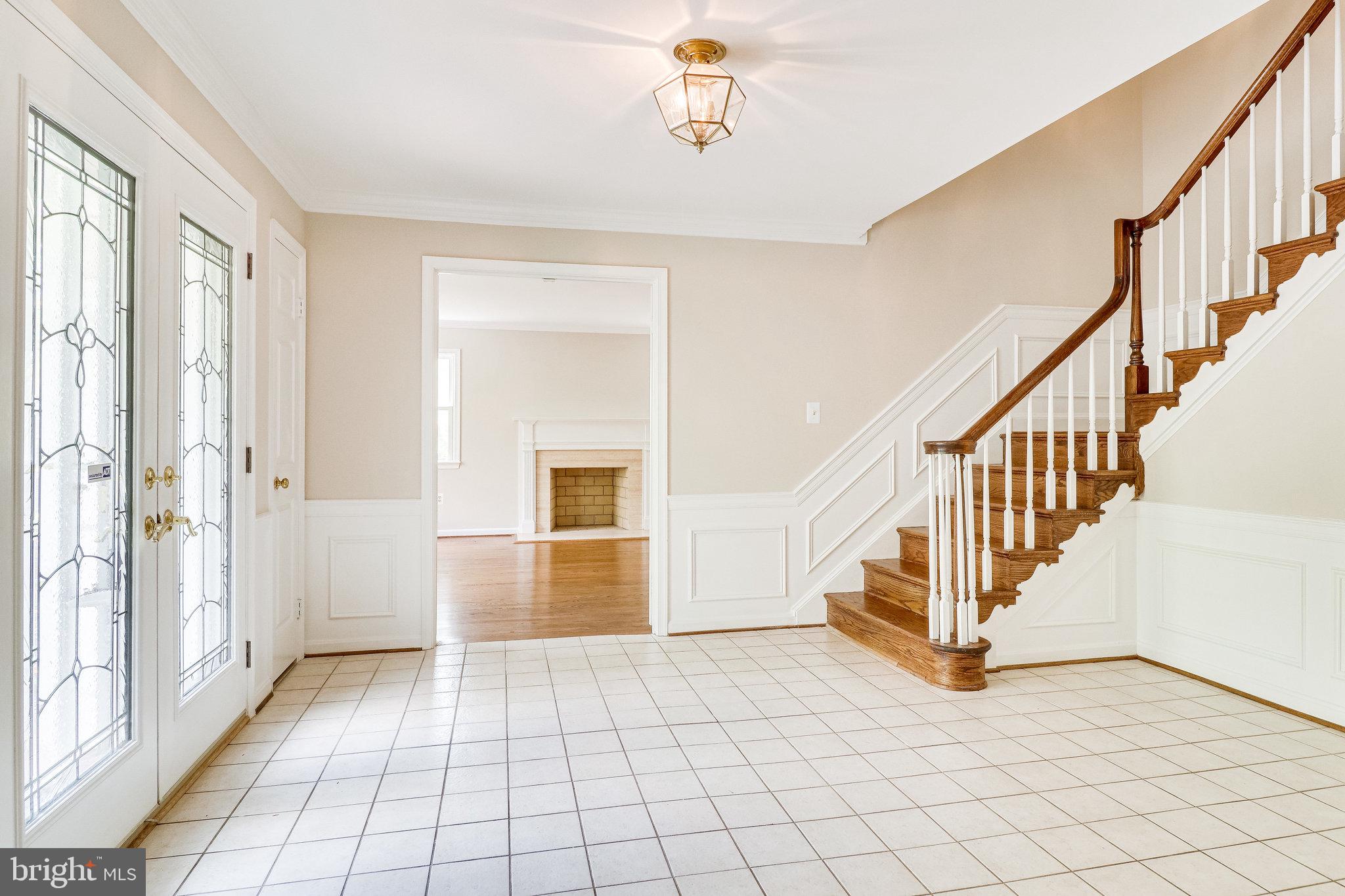 HAMPTON WOODS EAST - Residential