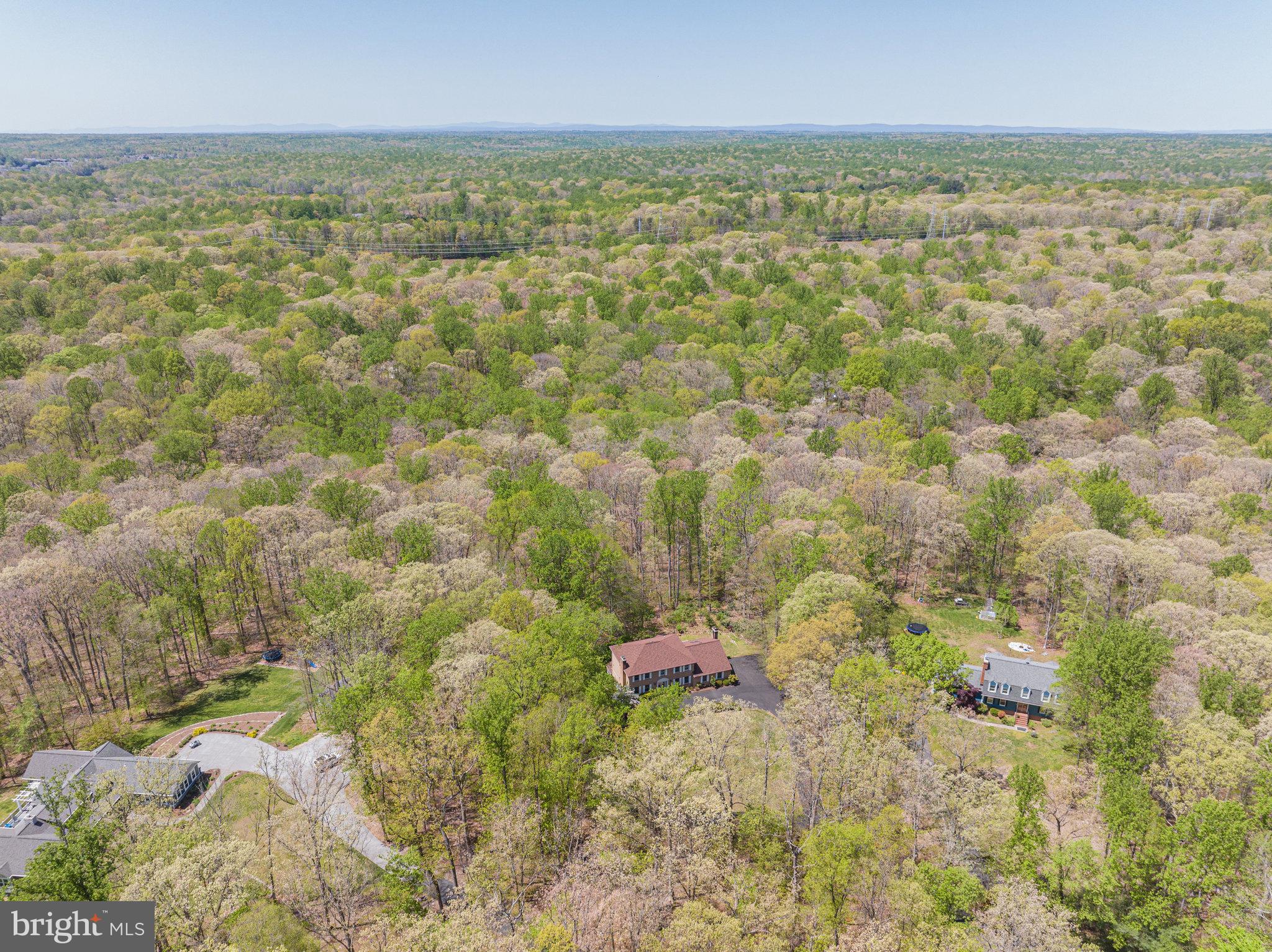 HAMPTON WOODS EAST - Residential